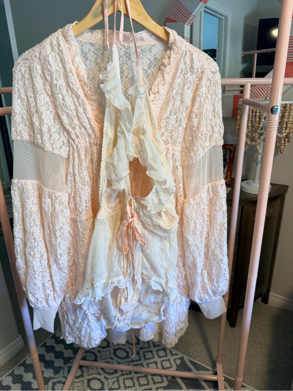 We Are Hah Women's Lace Robe and Bodysuit Lingerie Set (two items)